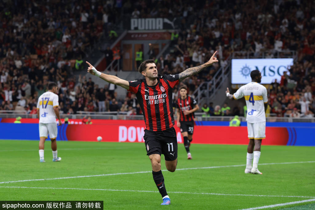 罗马尼亚甲组联赛_太不容易！第99分钟比赛终于结束罗马尼亚甲组联赛，40岁魔笛直接跪地庆祝