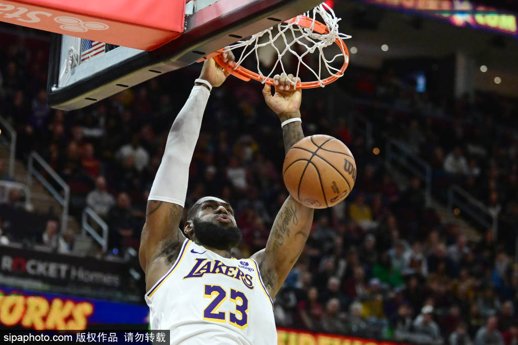 皇冠足球平台代理申请_詹姆斯宣布第二决定皇冠足球平台代理申请！未来走向引发热议