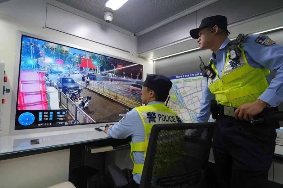 皇冠体育App下载_突然群发皇冠体育App下载!大批上海市民收到警方短信!全市爆火网红已被锁定...有爸爸因孩子违规被罚款