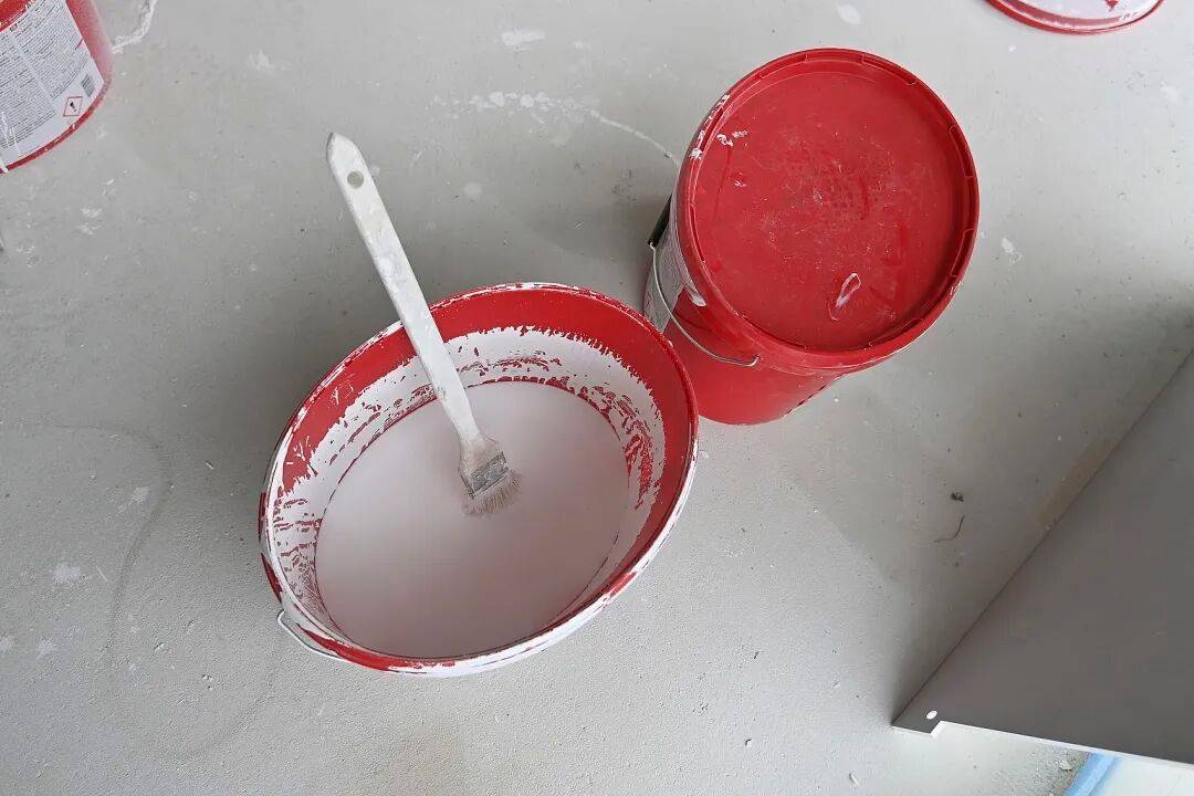 皇冠信用网代理注册_西安一名48岁油漆工地下室刷漆中毒皇冠信用网代理注册,抢救四天后离世,警方已介入