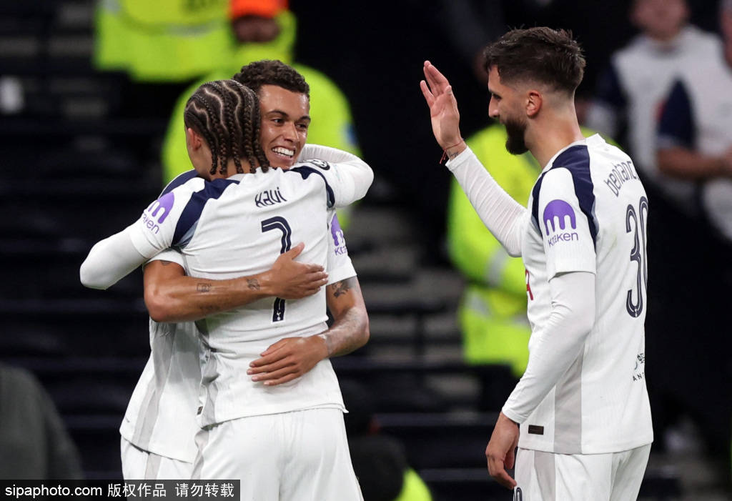 皇冠信用盘在线注册
_好起来了！曼联2-2绝平热刺皇冠信用盘在线注册
，阿莫林首度带曼联实现英超5轮不败