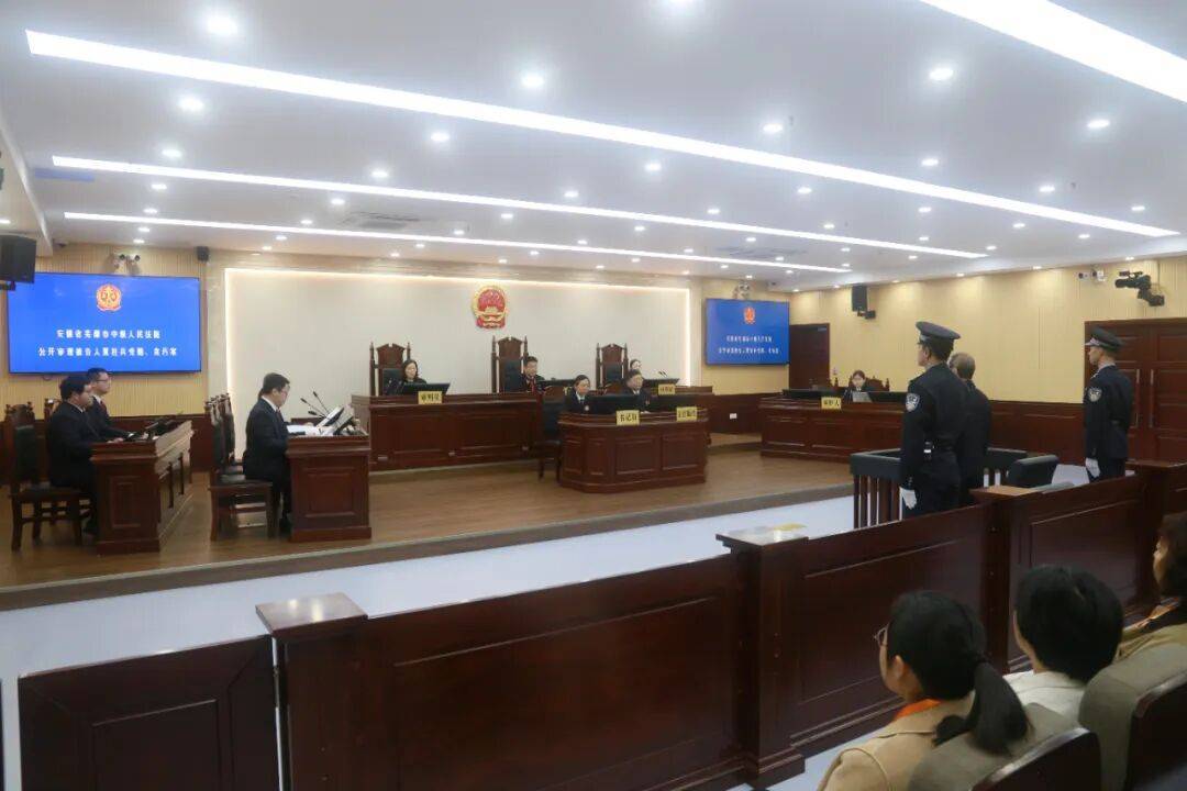 正版皇冠信用网开户
_被控受贿超3500万元正版皇冠信用网开户
，安徽省交通控股集团原副总经理夏柱兵受审