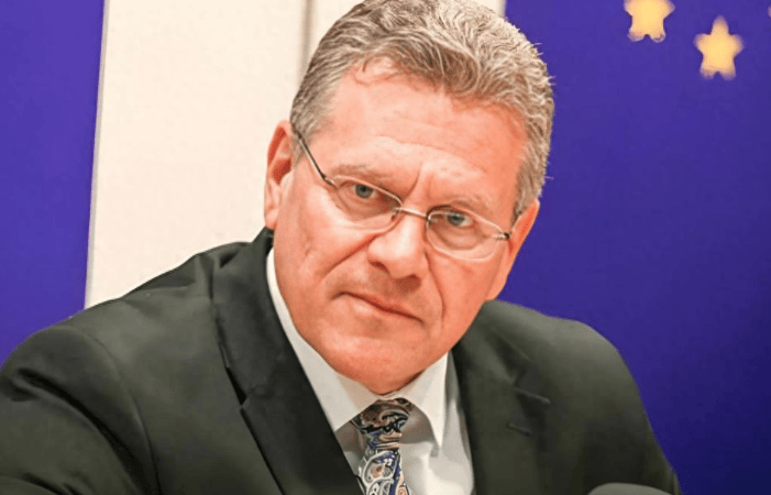 欧洲附加赛B组_自食恶果？荷兰公开宣布制裁中国欧洲附加赛B组，各个公司芯片受损，中国的反应令人意想不到！欧洲收到重要信号