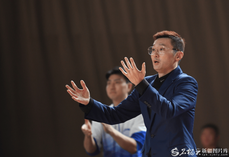 卡迪夫城vs切尔滕汉姆_刘炜个人原因返回乌鲁木齐 姜正秀暂掌新疆教鞭