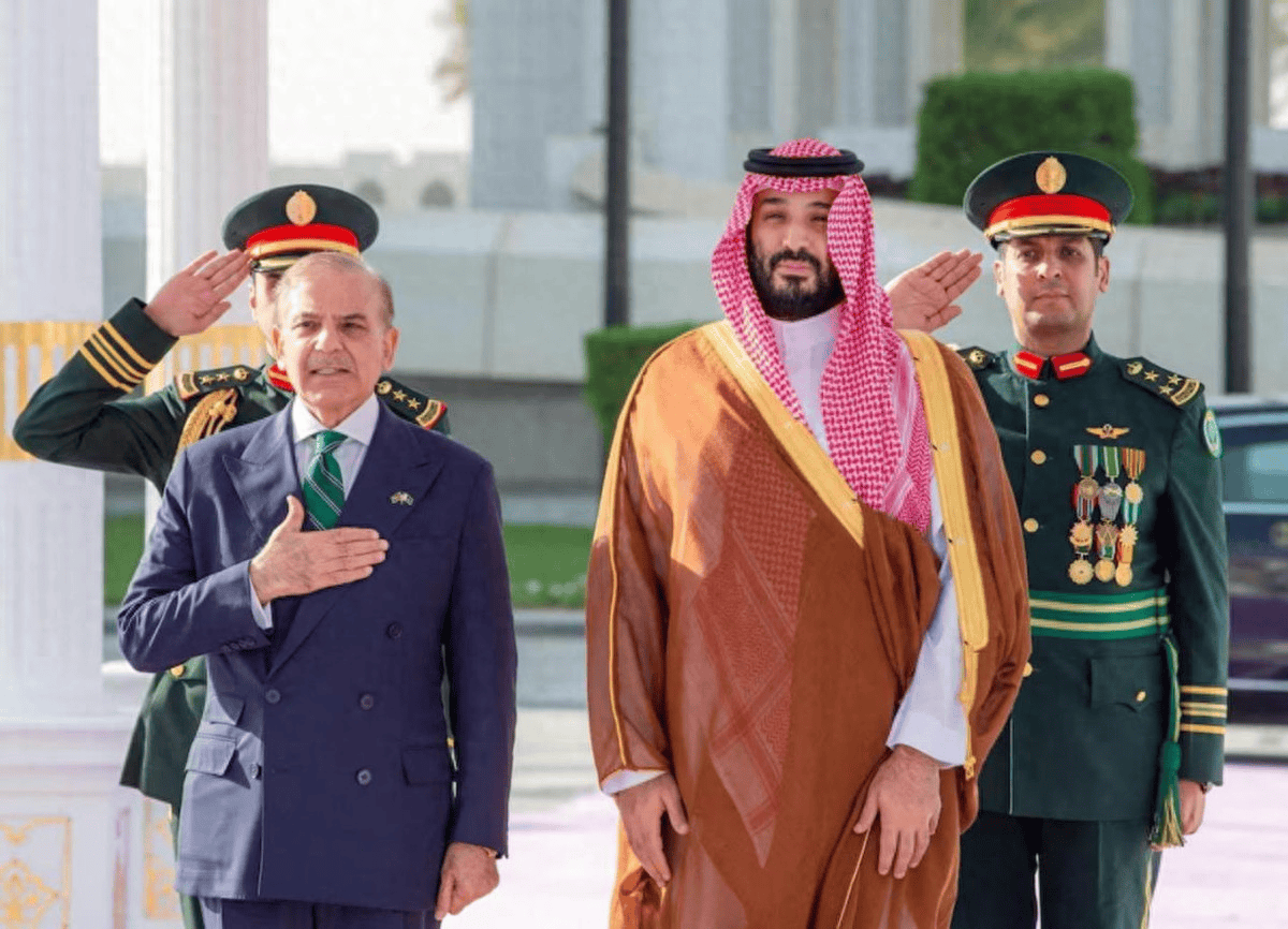 皇冠体育
_外网再次哗然皇冠体育
,中东土豪敲定 40 亿美元订单:采购枭龙战机及霹雳 15