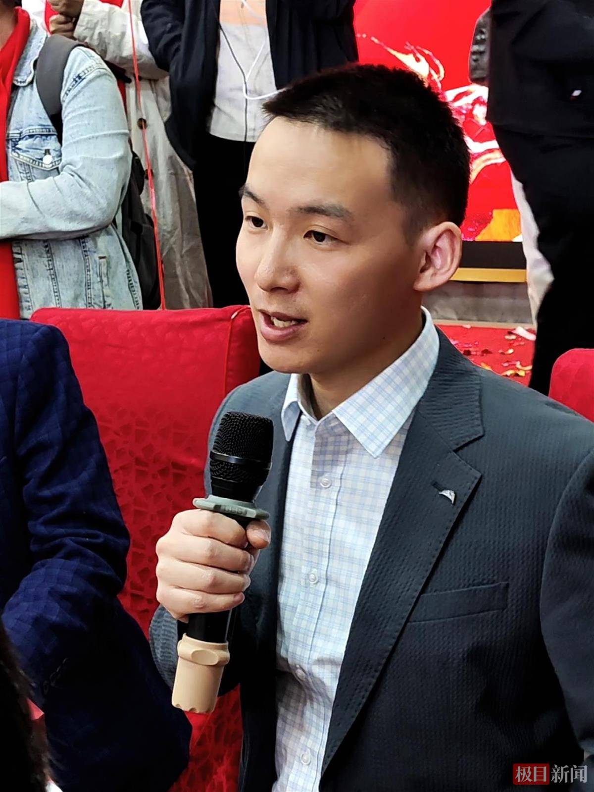 皇冠信用網代理如何注册
_谢浩男辟谣“养父母因车祸去世”:他们都健在皇冠信用網代理如何注册
,而且身体挺好