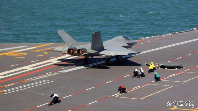 皇冠信用网_解放军刚透露大消息皇冠信用网,意识到不对劲的特朗普,紧急召回800名大将