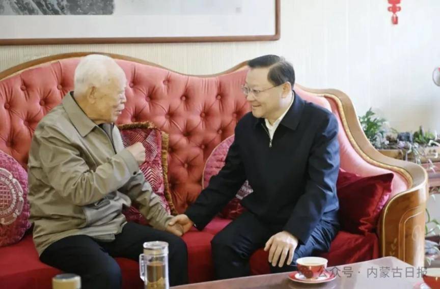 信用網怎么注册_王伟中看望正省级老同志