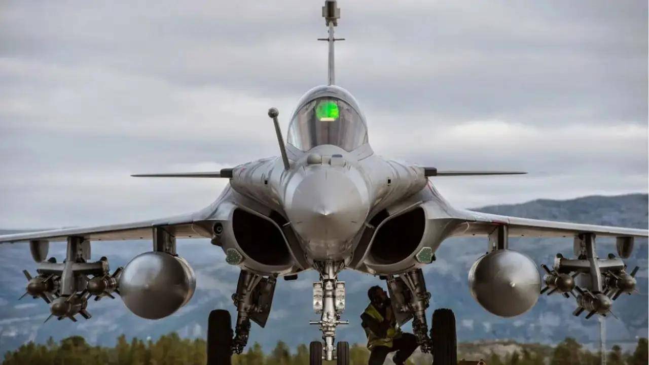 正版皇冠信用盘_苏35在埃及惨败正版皇冠信用盘！俄媒破防：输给了被中巴造“米格21”击落的阵风