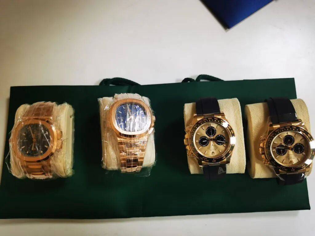 皇冠信用網是什么意思
_轻信“军官男友”皇冠信用網是什么意思
,女子先后寄出460万元的名表