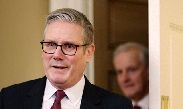 介绍个信用網网址
_中方第1击即王炸介绍个信用網网址
,英首相访华泡汤!英国宣布:从中国周边后撤