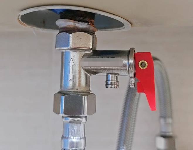 NBA美国职业篮球联赛
_滚烫的水NBA美国职业篮球联赛
,从头流到脚!今晚洗澡前紧急提醒!