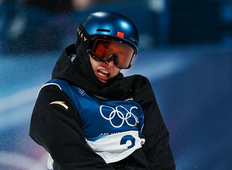 皇冠信用网最新地址_中国队首枚奖牌皇冠信用网最新地址！米兰冬奥单板滑雪男子大跳台 苏翊鸣摘铜