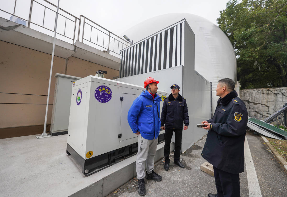 正版皇冠信用网代理_湖北首例!巨型“气球”罩住4000㎡施工工地正版皇冠信用网代理,扬尘和噪声通通“锁”在球内不扰民