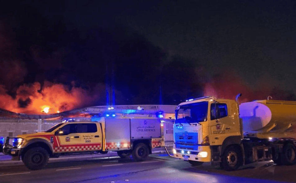 皇冠信用网怎么代理_破釜沉舟！伊朗发射子母弹猛轰皇冠信用网怎么代理，击落37架无人机，中东被炸成火海