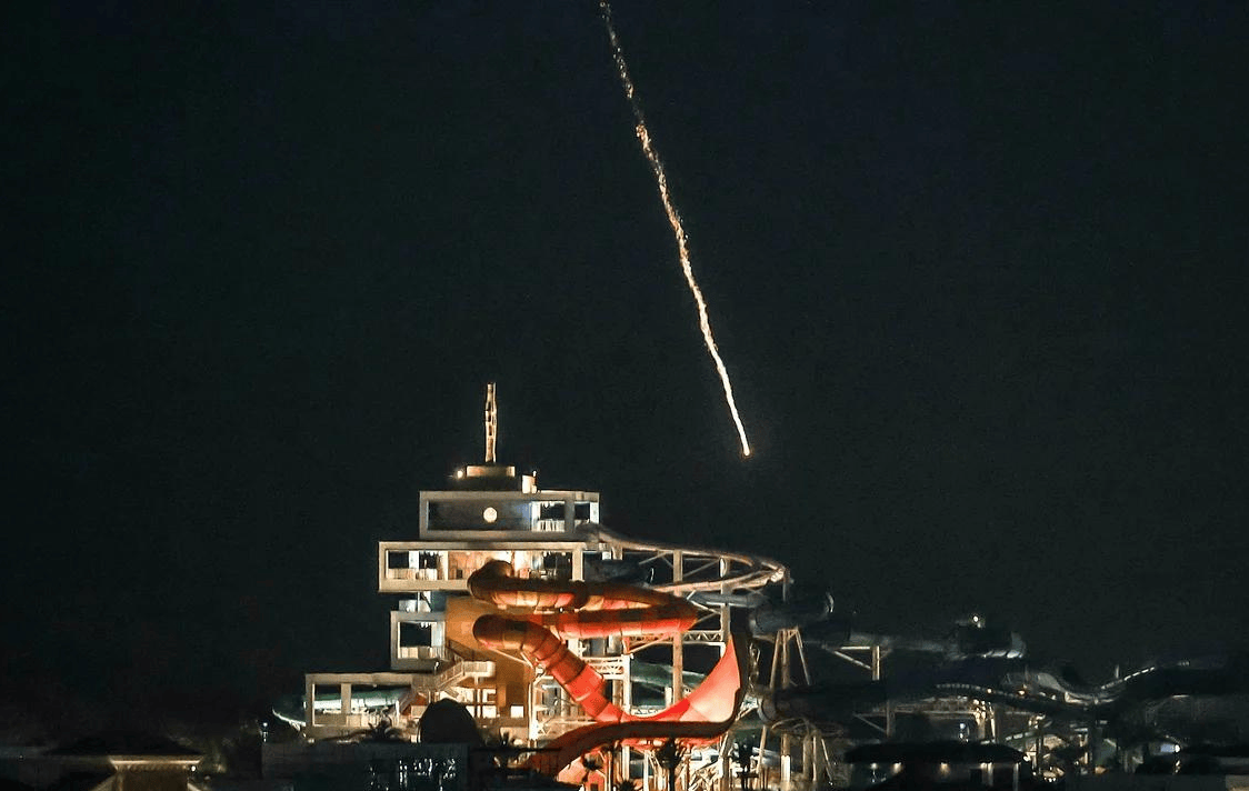 皇冠信用庄家_伊朗第13波导弹雨砸下皇冠信用庄家，100万大军准备打地面战，英法德已选边站