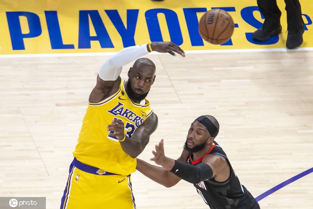 皇冠信用网代理出租_季后赛怎么打皇冠信用网代理出租？詹姆斯来开课 残阵大比拼火箭烂到家了!