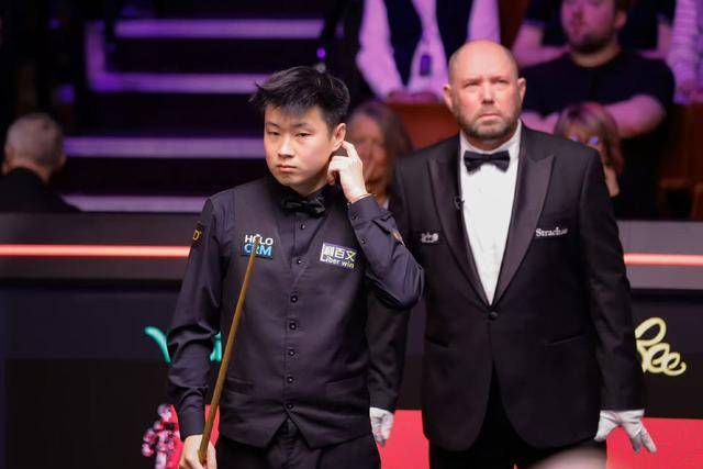 体育皇冠信用网站_赵心童憾负墨菲 吴宜泽进斯诺克世锦赛半决赛