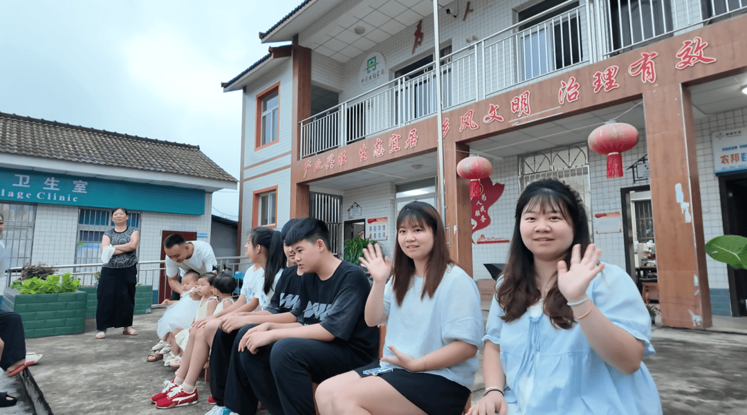 皇冠登2代理_四川眉山一小村落有33对双胞胎皇冠登2代理，发生率高达5%左右，专家回应“双胞胎村”成因：遗传因素可能性最大，土壤含硒、特殊水源等无直接依据